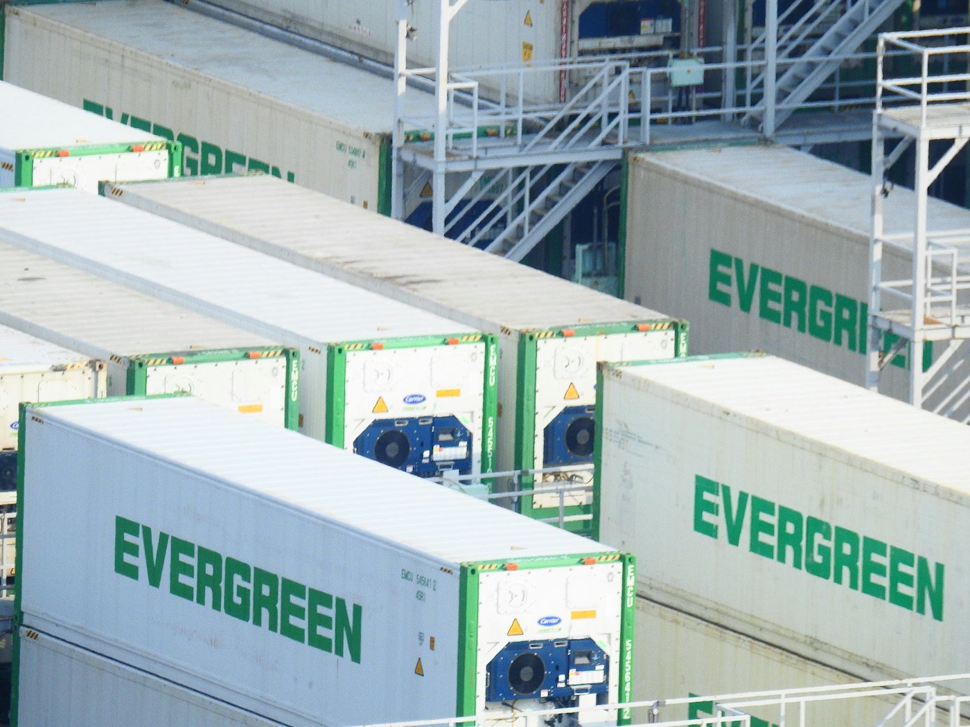 Unit mesin pendingin di ujung reefer container