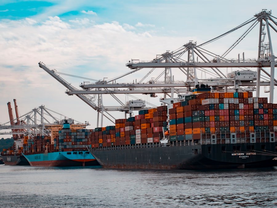 Stok container 20 feet berbagai kondisi di depo